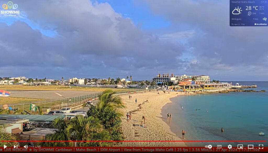 Maho Beach